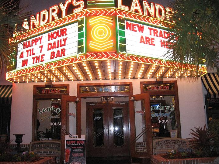 Myrtle Beach-15.JPG - Myrtle Beach ist bekannt für ihr abwechlungsreiches Nachtleben mit vielen Bars, Restaurants und Diskotheken.